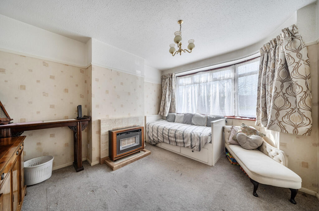 House in London, Mitcham - View 2