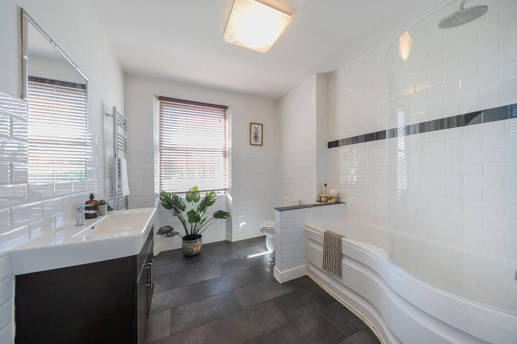 Apartment in London, Kilburn - View 5