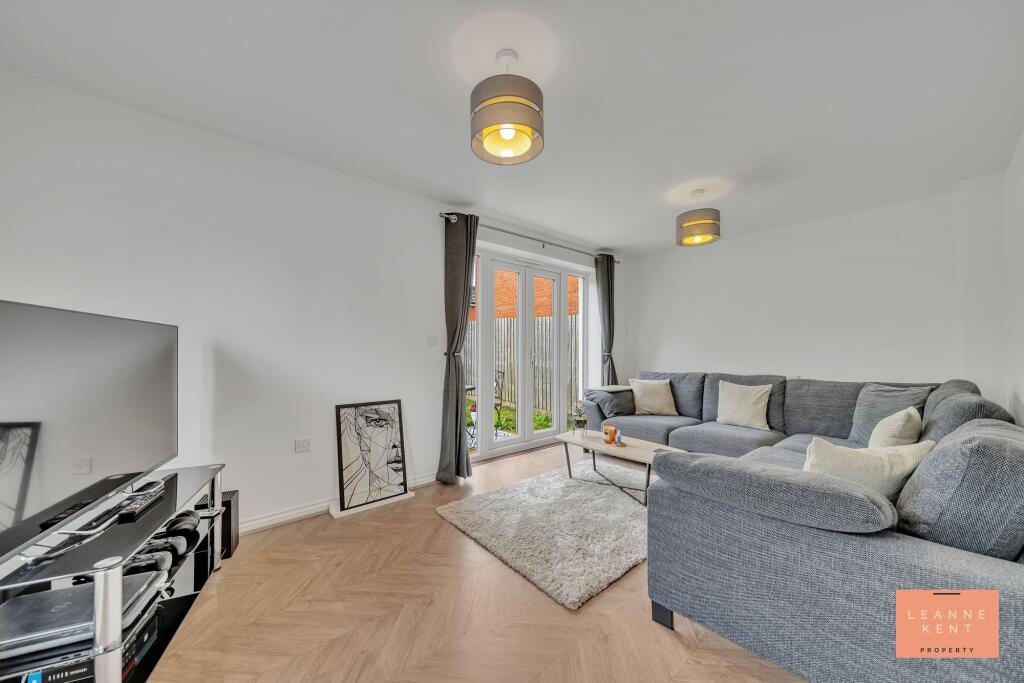 Waun Draw, Caerphilly, CF83 photo 2