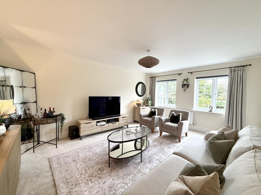 House in Stratford-on-Avon, Stratford-upon-Avon - More