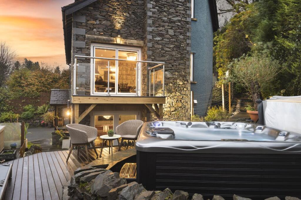 Main image of property: Poole Brae, Newby Bridge Road, Windermere, LA23 3LL
