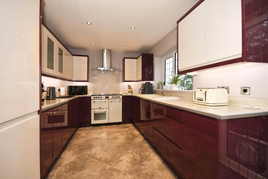House in Chesterfield, Newbold - View 6