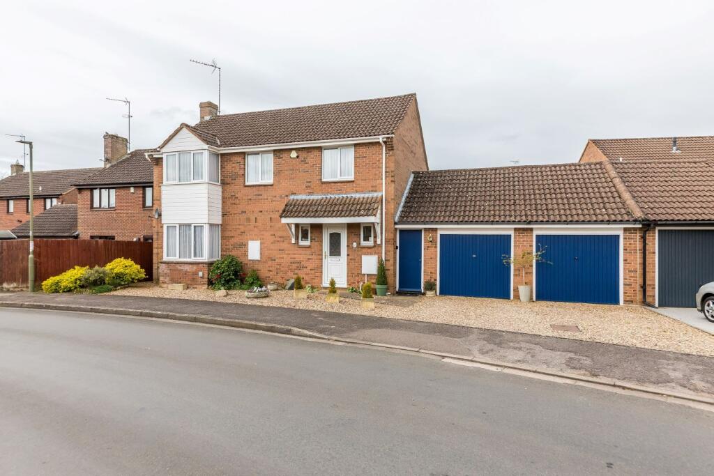 Main image of property: Riley Drive, Banbury OX16 1PD