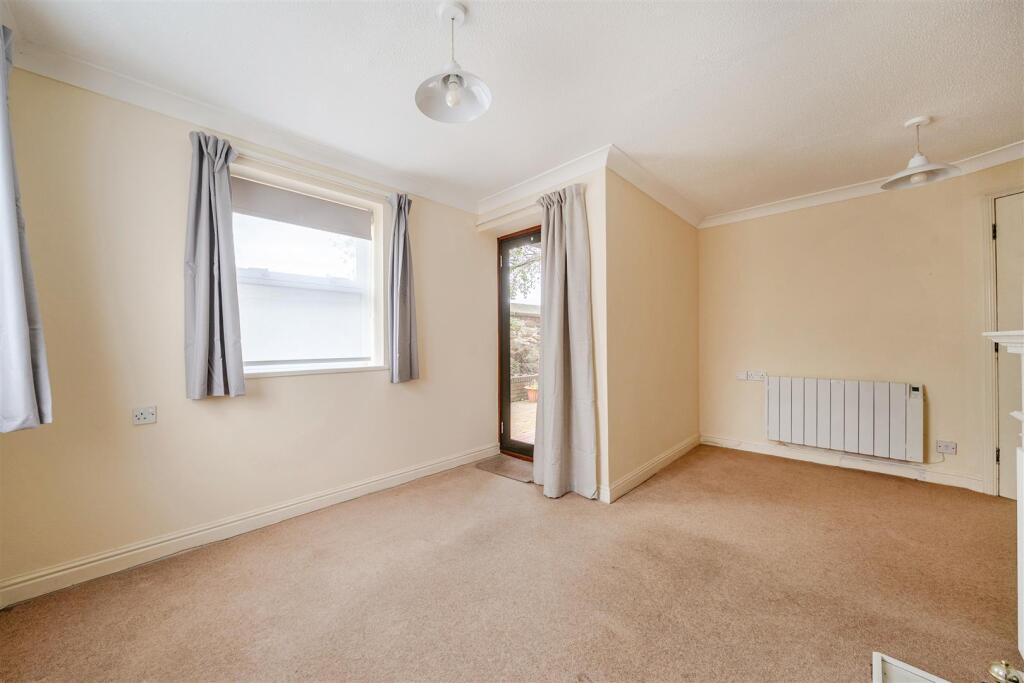 Apartment in Shrewsbury - More