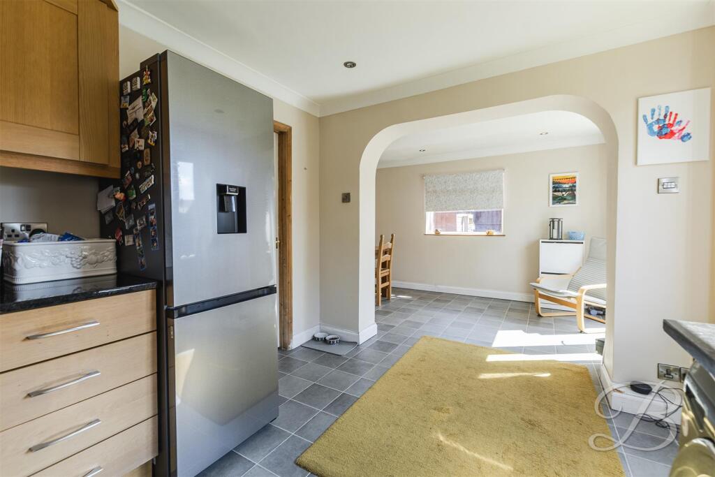House in Mansfield, Forest Town - View 5