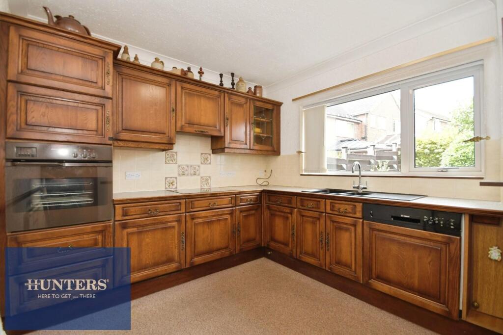 House in Chesterfield, Loundsley Green - View 5