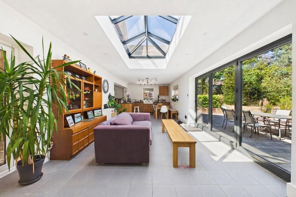 Fernhill Cottages, Toutley Road, Wokingham, Berkshire, RG41