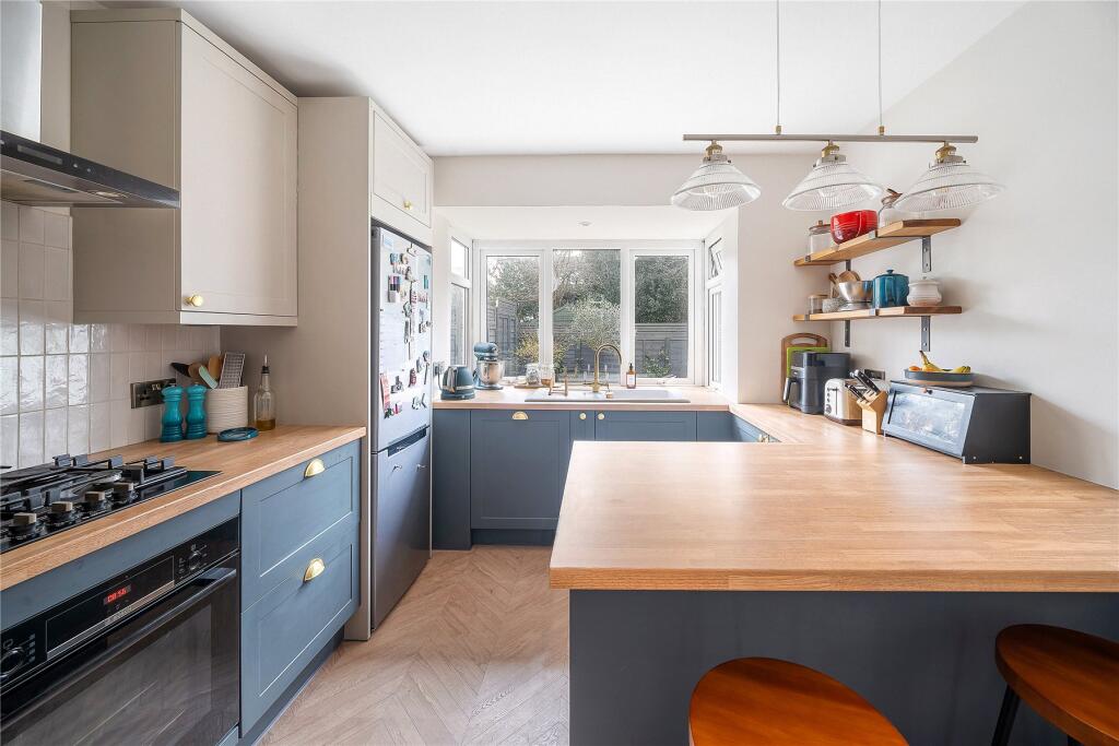 Main image of property: The Knoll, Beckenham, BR3