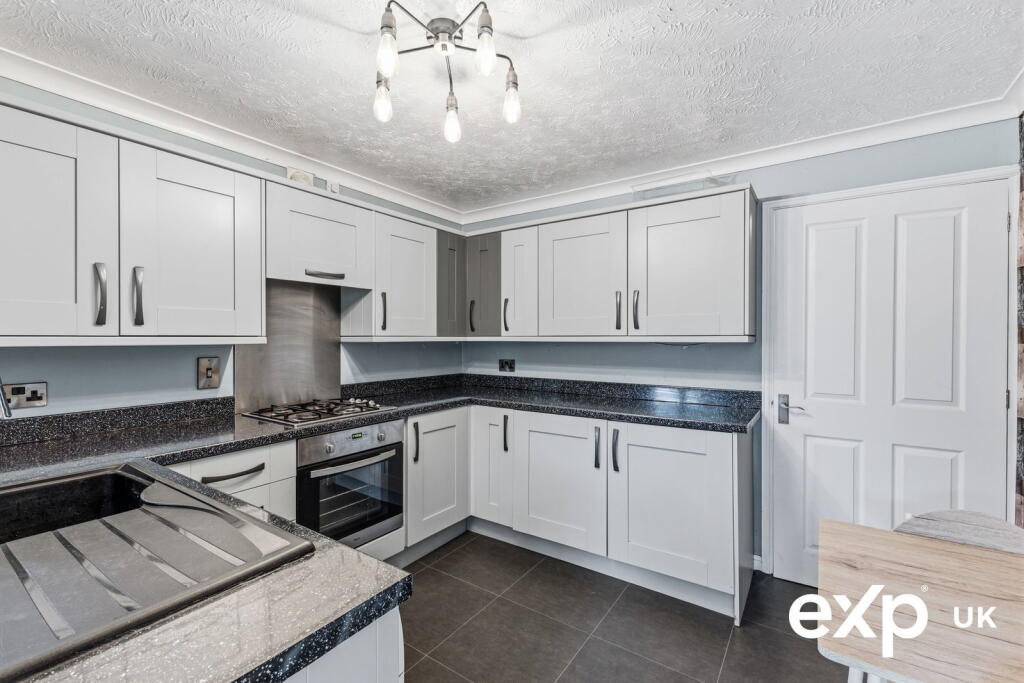 New Scott Street, Langwith, NG20 9BP photo 3