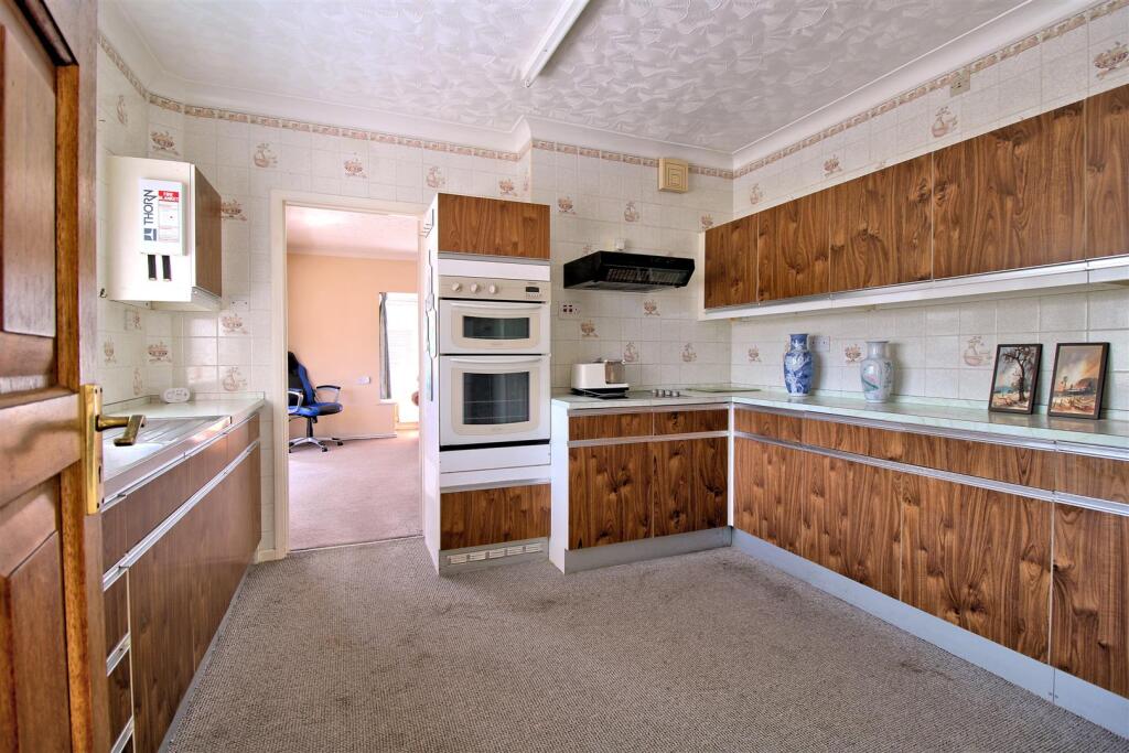Hawthorn Drive, Dersingham, King's Lynn photo 3