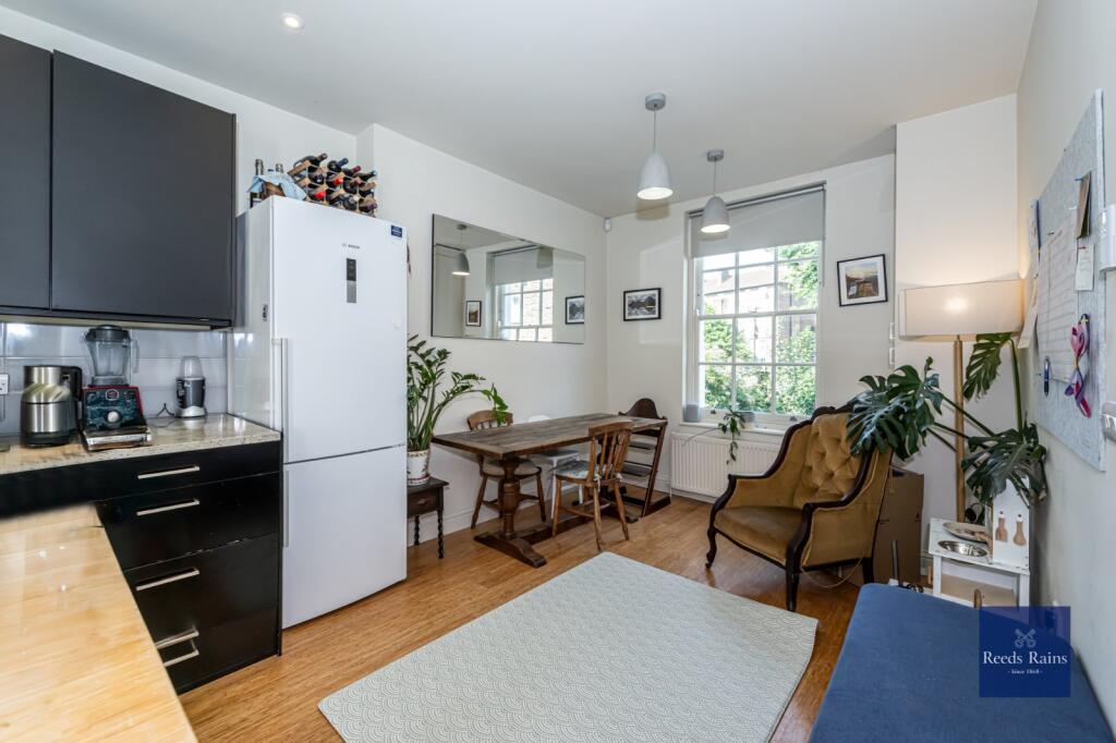House in London - View 4