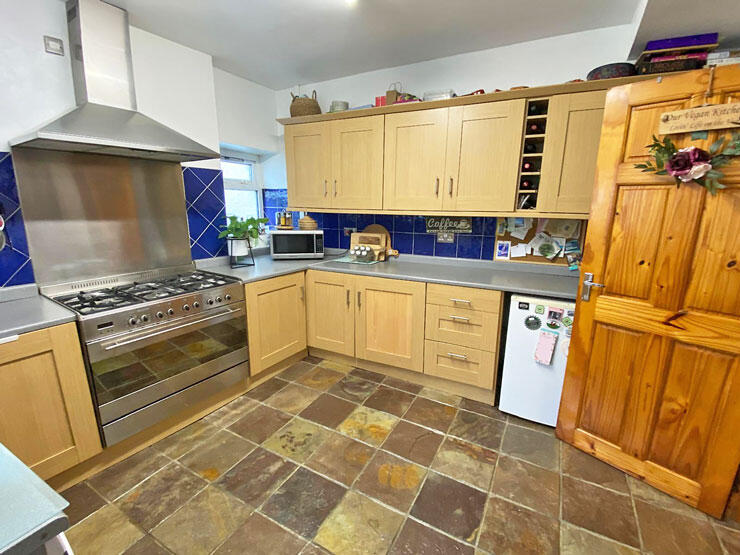House in Bargoed, Caerphilly - More