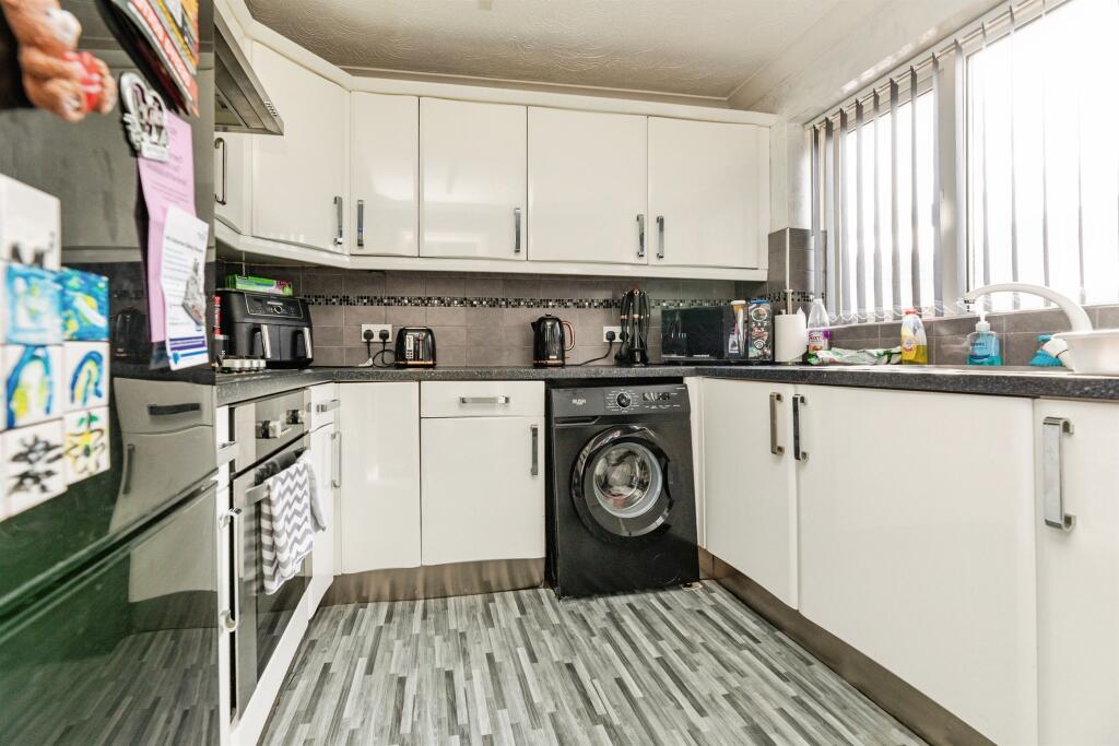 House in Rotherham, South Yorkshire - View 4
