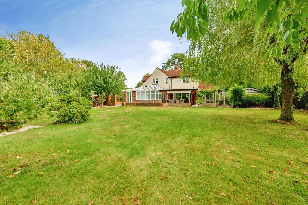 House in Redhill - View 2