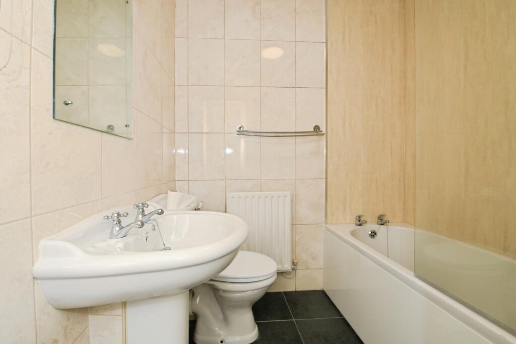 House in Peterborough, Cardea - View 5