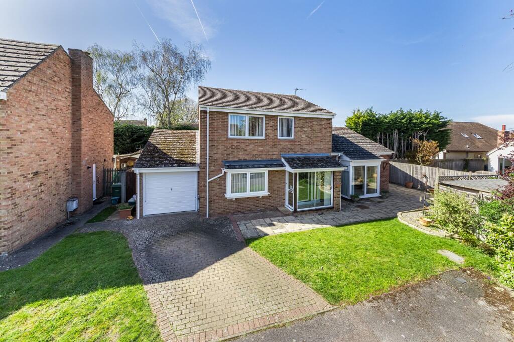 Main image of property: Binning Close, Drayton, OX14