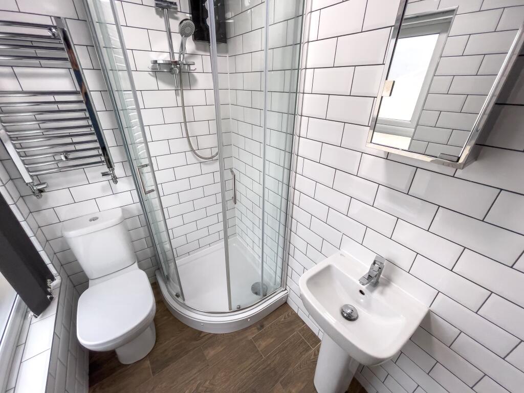 1 bedroom house share for rent