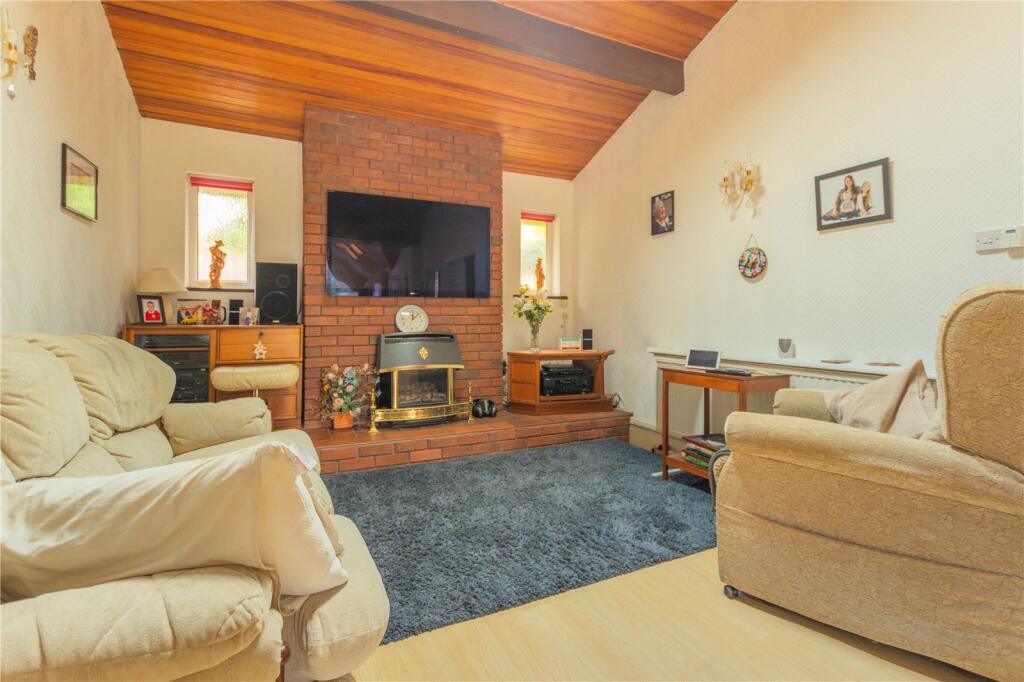House in Rochdale, Greater Manchester - View 5