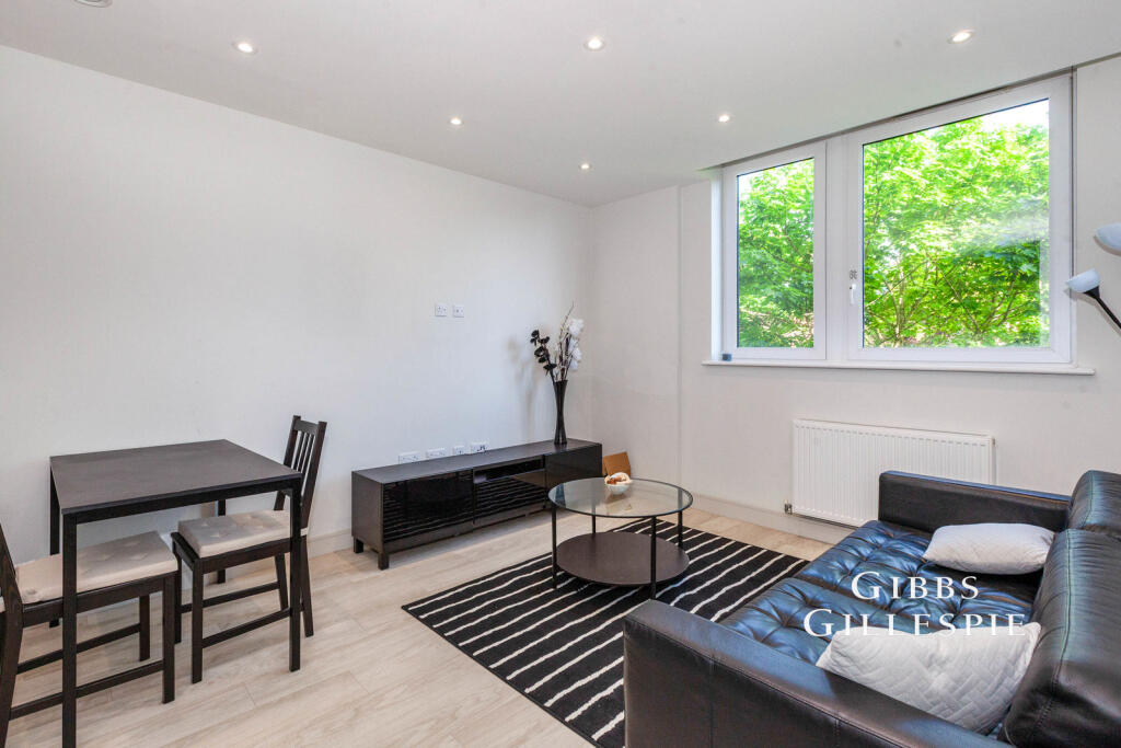 Main image of property: High Street, Uxbridge, UB8