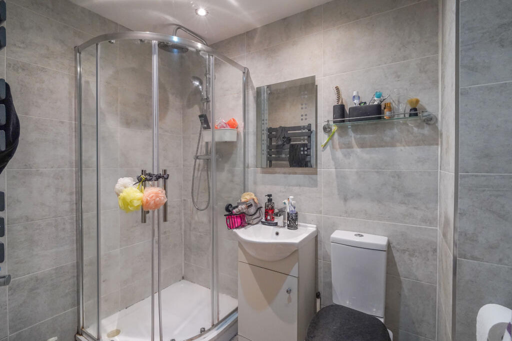 Apartment in Preston - More