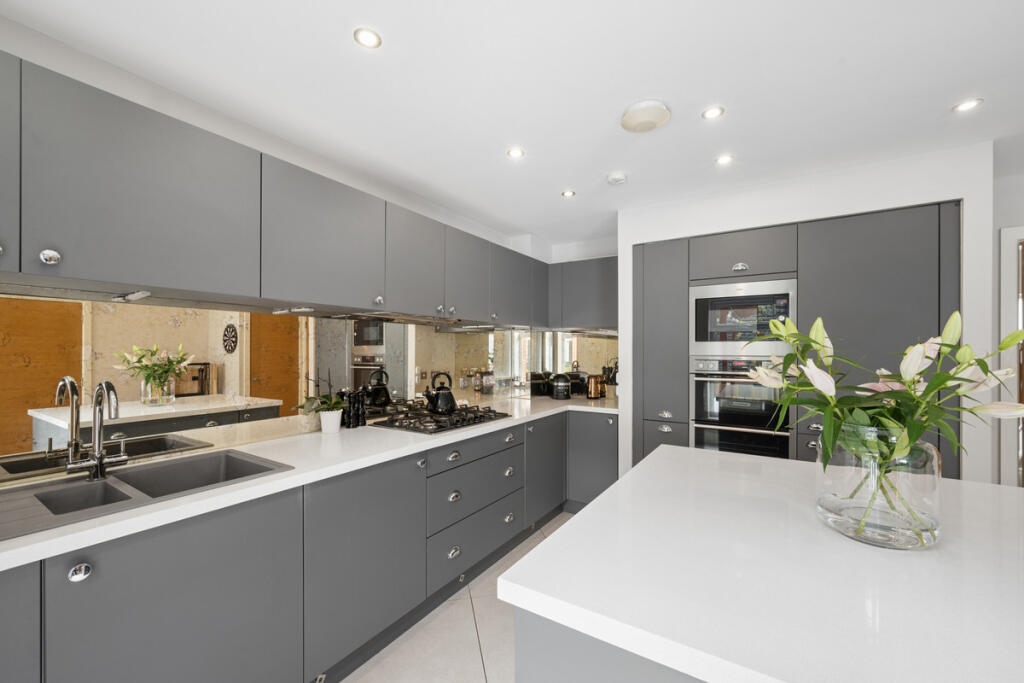 House in Leeds - View 5