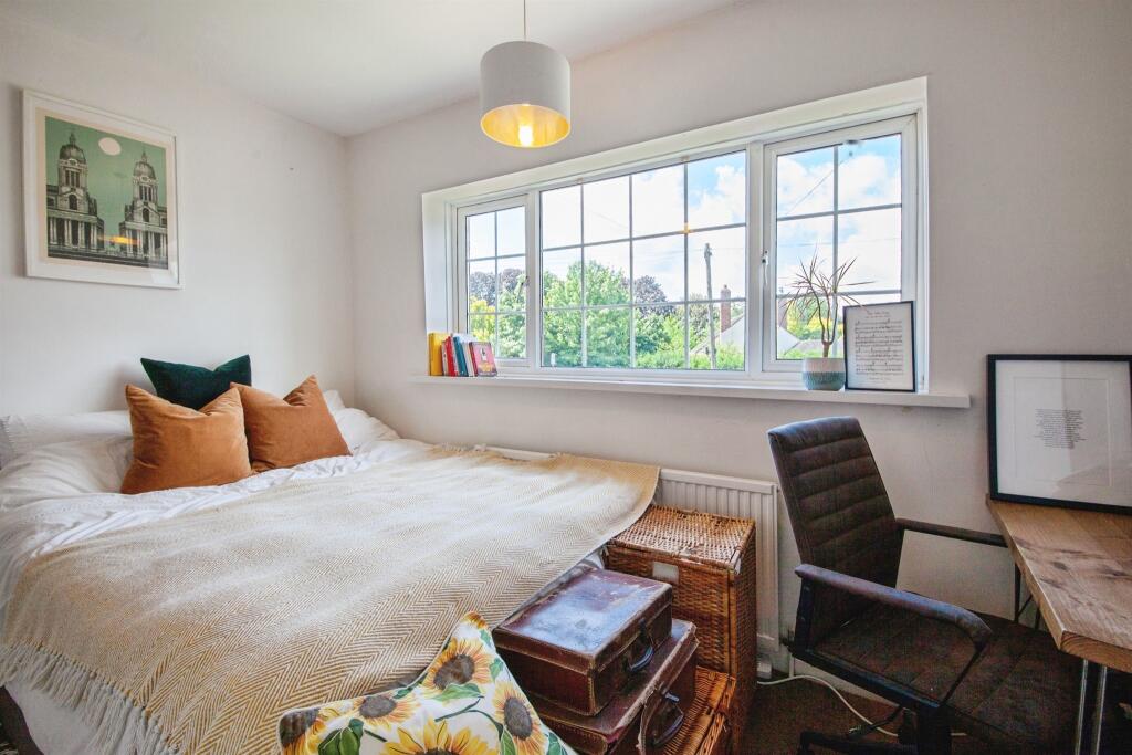 House in Rotherham, Thorpe Common - View 3