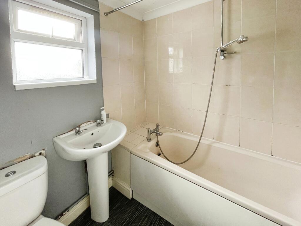 Apartment in Cardiff - More