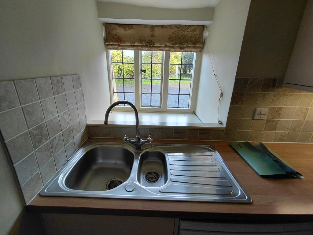 House in Exeter - View 5