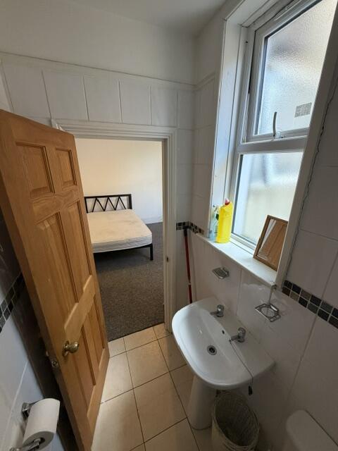 House in Portsmouth, Fratton - More