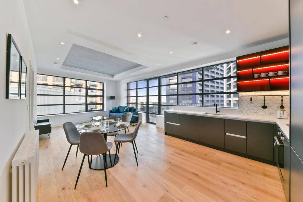 Main image of property: Defoe House, London City Island, E14