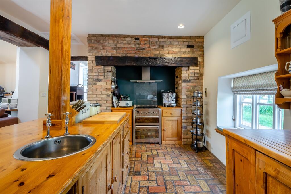 Peterborough Road, Ailsworth, Peterborough - View 4