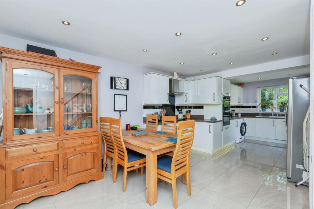 House in Leicester - View 5