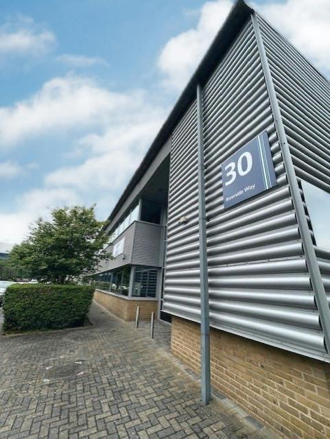 30 Riverside Way