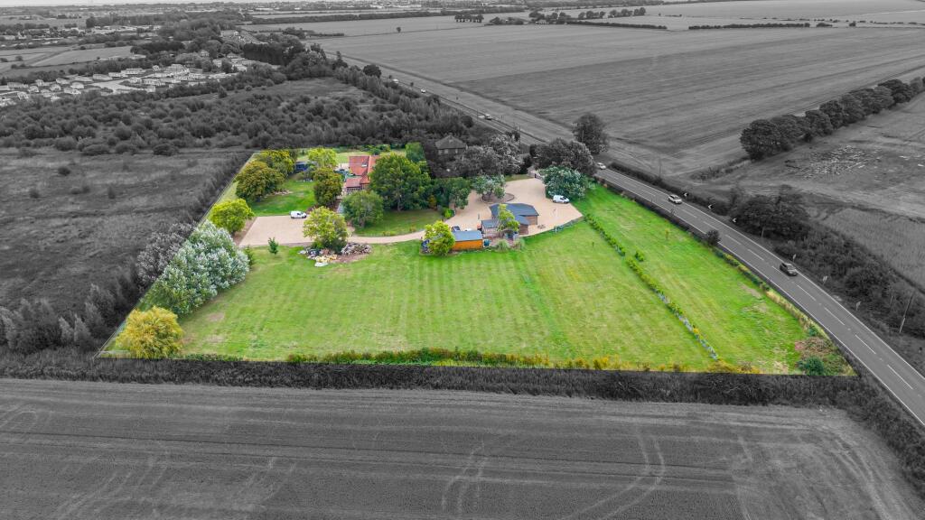 House in East Lindsey, Croft - View 4