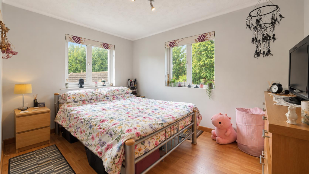 Apartment in Milton Keynes - View 5
