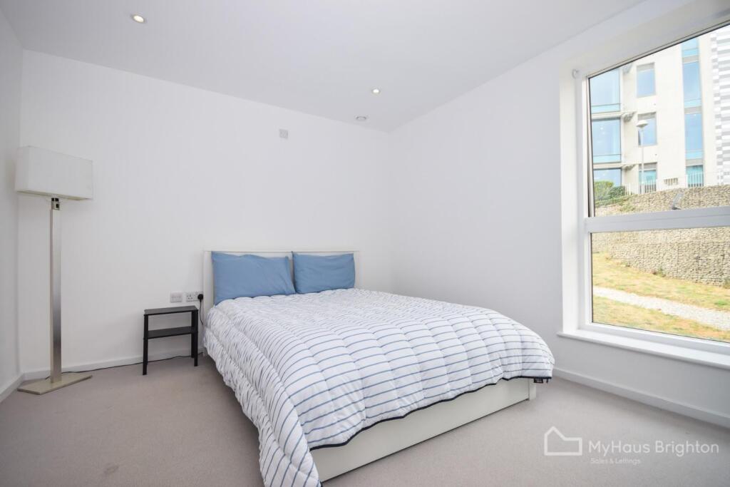 Apartment in Brighton - View 5