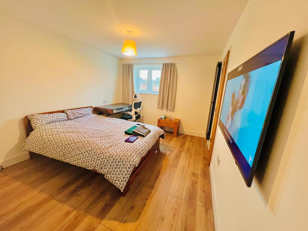 Main image of property: Wavell Way, Cambridge, CB4