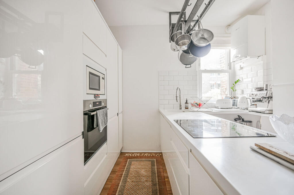 Apartment in London - View 4