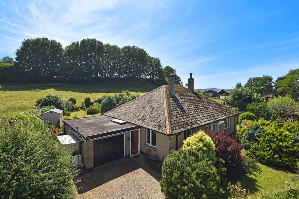 Main image of property: Smithincott, Uffculme, EX15