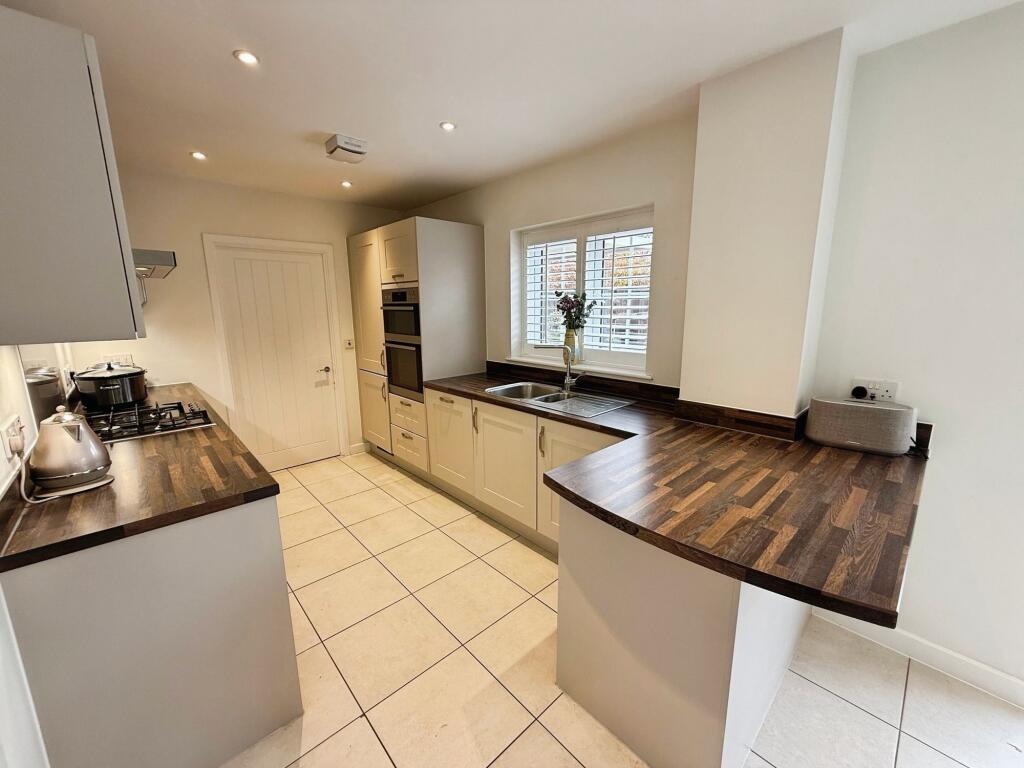 House in Basingstoke and Deane, Vyne Park, Bramley - View 5