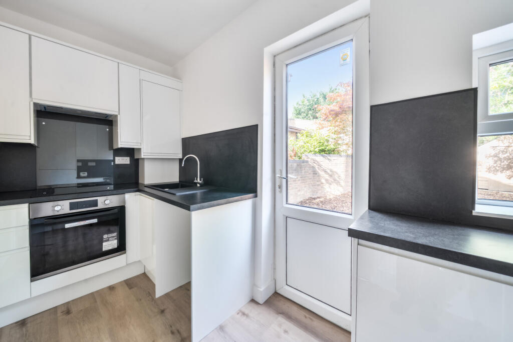 Apartment in London, Cobb's Corner, Forest Hill - View 4