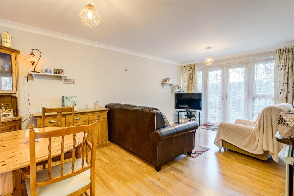 Apartment in Worthing, West Sussex - View 5