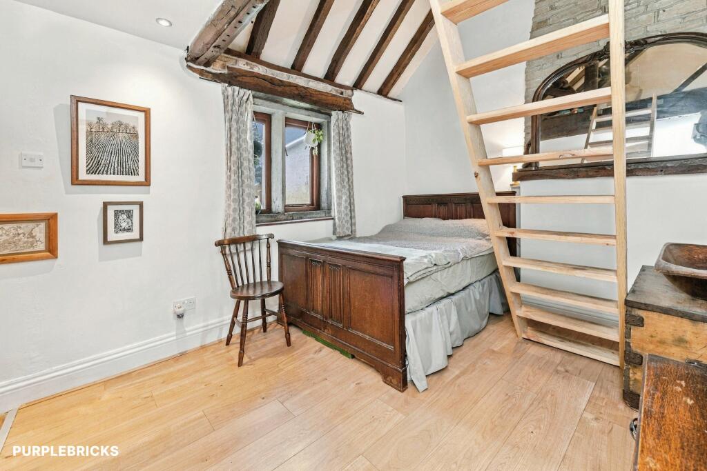 Hall Ing, Holmfirth, HD9 photo 3