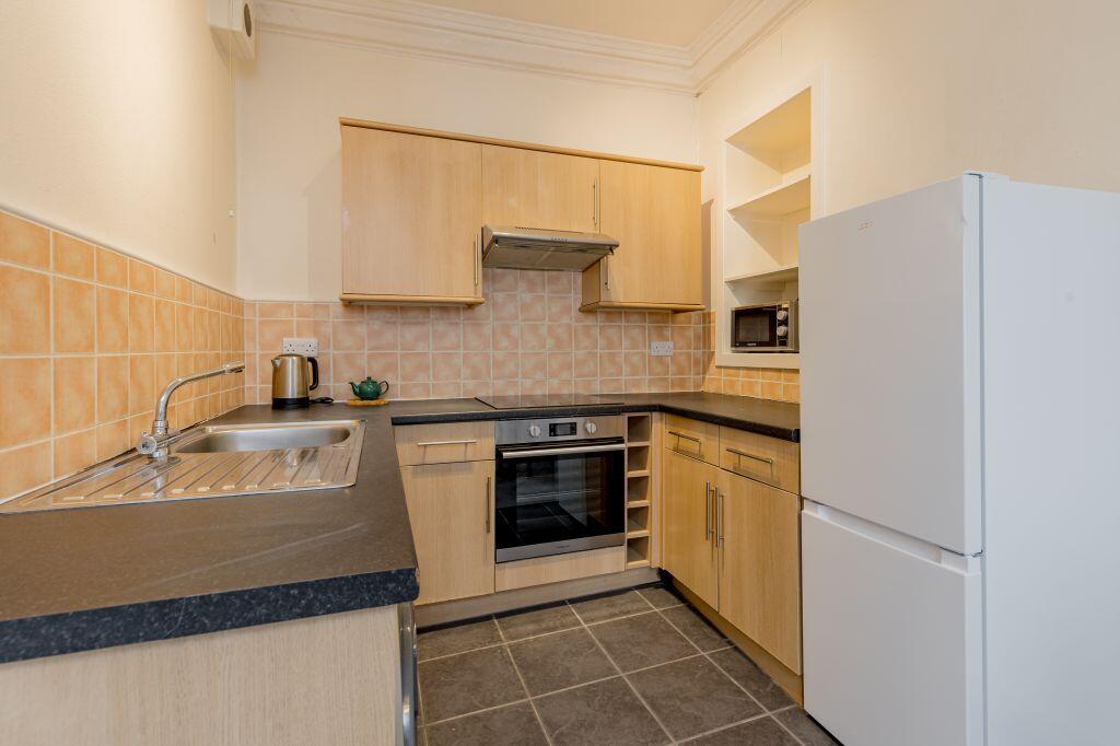 Apartment in Edinburgh - View 5