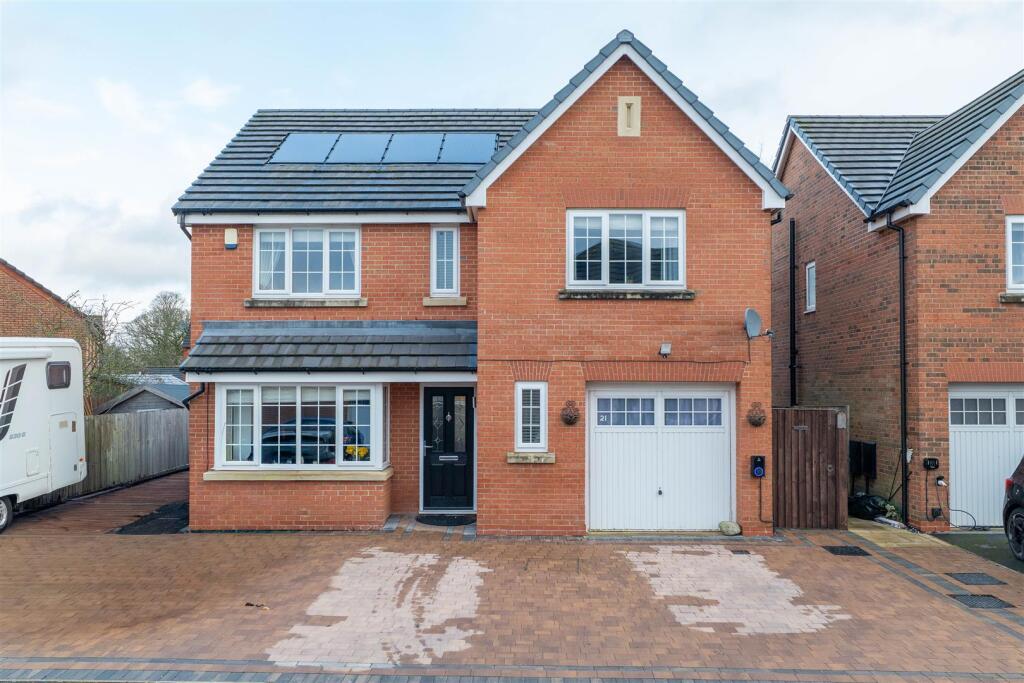 4-bed detached on Leatherland Drive, Whittle-Le-Woods, Chorley, £379,995