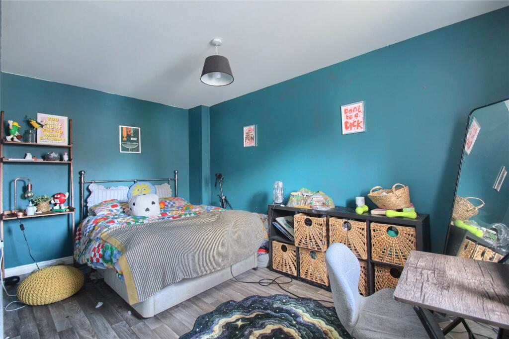 House in Middlesbrough, Grove Hill - View 5