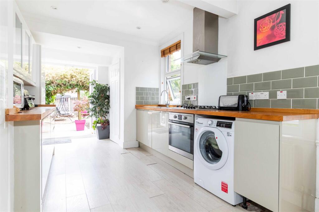 House in Worthing, West Sussex - View 2