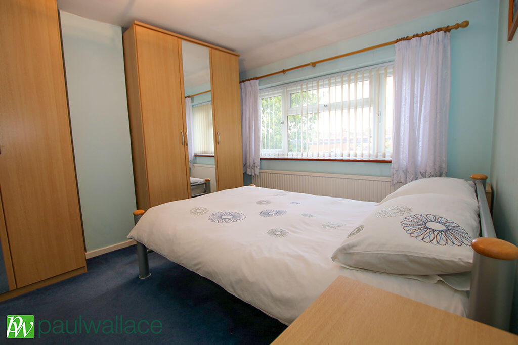 House in Broxbourne, Churchgate - More