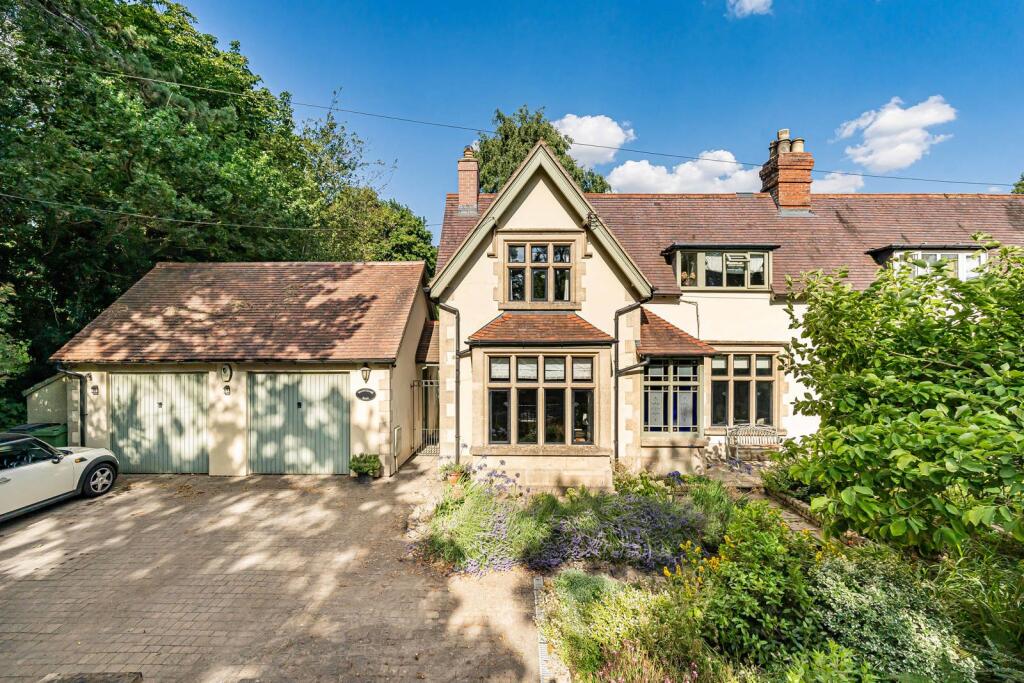 Main image of property: South Cerney Road, Siddington, Cirencester, Gloucestershire, GL7