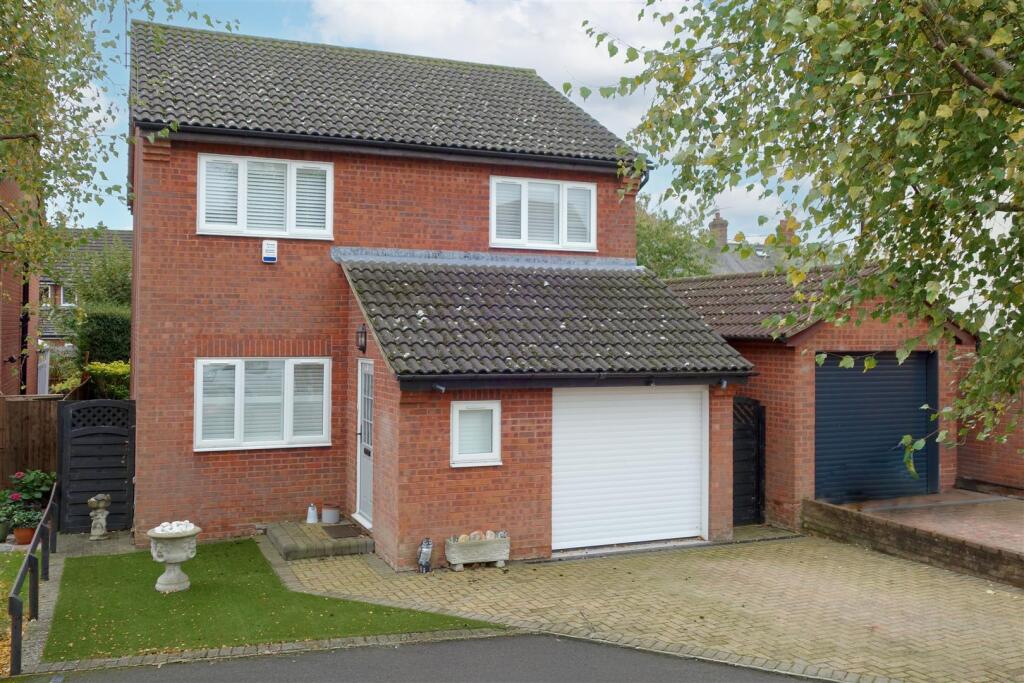 Main image of property: Chequers Close, Buntingford
